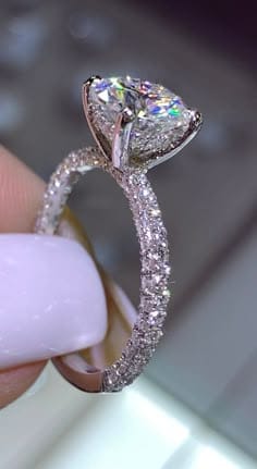 FLOWER DESGHIN RING